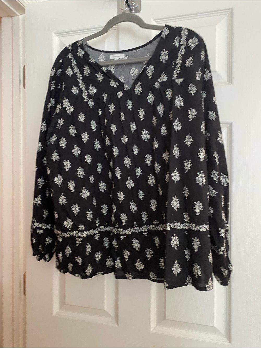 Maurices Black and White Floral Top Blouse- 1X
